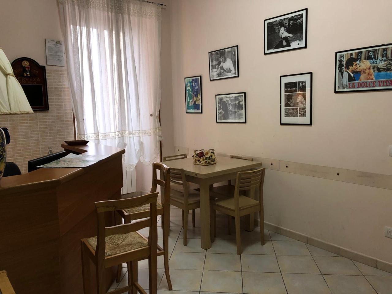 La Dolce Vita Romana Kültér fotó
